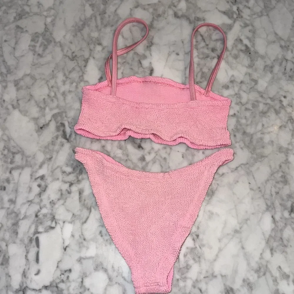 HUNZA G BUBBLEGUM PINK CRINKLE STRETCH GIGI BIKINI SET ONE SIZE FITS ALL